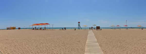 Песчаный пляж в Саках Песчаный пляж Западного Крыма